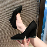 Comércio Estrangeiro Singles de Tamanho Grande com Bico Pontiagudo para Mulheres, Primavera/Outono 2025 Novos Sapatos de Trabalho Profissionais Simples e Elegantes de Estilo Coreano