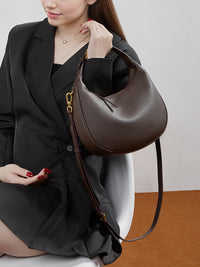 Bolsas de vaca de topo de gama, bandoleiras, malas em forma de crescente, malas de luxo leve e de grande capacidade de alta gama, malas femininas, bolinhos de couro genuíno de camada superior