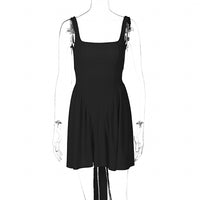 Verão transfronteiriço europeu e americano, novo vestido curto feminino feminino com alças sem costas, sexy de cor sólida e alças sem costas