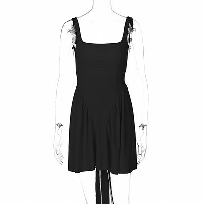 Verão transfronteiriço europeu e americano, novo vestido curto feminino feminino com alças sem costas, sexy de cor sólida e alças sem costas