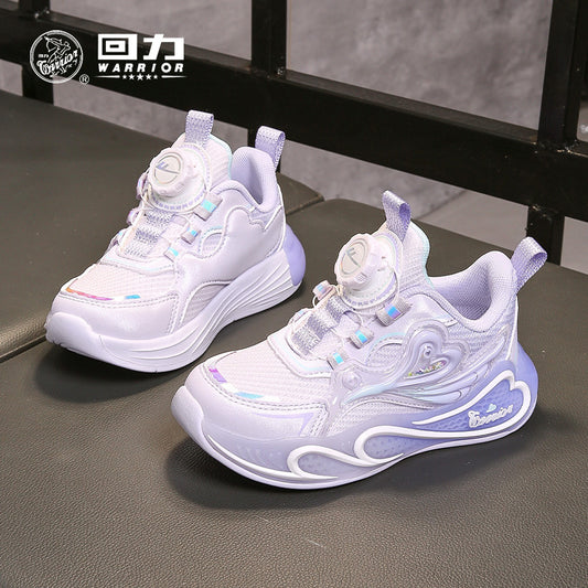 Sapatos casuais para raparigas respiráveis em forma de coração e versáteis, sapatos novos de botões, sapatos infantis Warrior Zhongda para estudantes, sapatos desportivos giros