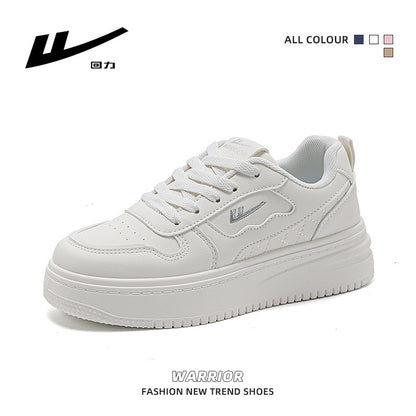Sapatos brancos Warrior de cano baixo, confortáveis, versáteis versáteis de sola grossa, ténis modernos e estéticos, sapatos femininos simples com um design elegante