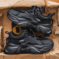 Sapatos de Homem 2025 Novo Verão Versáteis Respiráveis Respiráveis de Malha Fina Desporto Juvenil Casual Black Warrior Dad Shoes Trendy