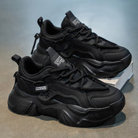 Sapatos de Homem 2025 Novo Verão Versáteis Respiráveis Respiráveis de Malha Fina Desporto Juvenil Casual Black Warrior Dad Shoes Trendy