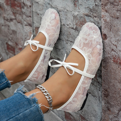 Novos sapatos transfronteiriços europeus e americanos de malha de verão respiráveis, sapatos femininos franceses de biqueira redonda rasos e de tira simples