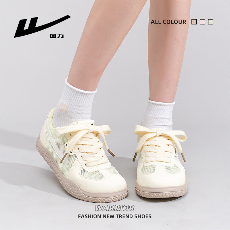 Sapatos femininos de malha Warrior, baixos, confortáveis, versáteis, ténis de verão na moda, sapatos casuais de estilo universitário de alta estética