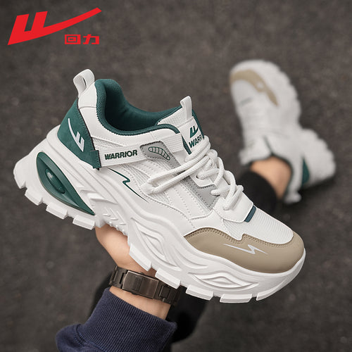 Os novos ténis na moda, versáteis e modernos da Warrior, sapatos casuais coreanos com blocos de cor de alto valor, sapatos masculinos confortáveis e baixos