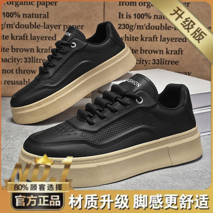 Sapatos masculinos de primavera, novos sapatos brancos de couro respiráveis, ténis de sola grossa e versáteis da moda, ténis casuais, sapatos modernos