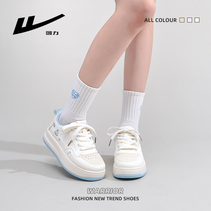 Sapatos femininos confortáveis e versáteis da moda Warrior, ténis de estética alta primavera 2026, sapatos casuais estilo estilo coreano estilo academia
