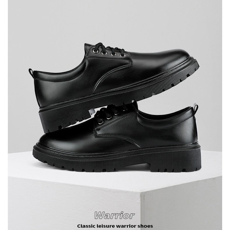 Sapatos de couro guerreiro masculinos, roupa formal de negócios, sola casual macia respirável para todas as estações, estilo britânico, sapatos pretos para noivo que aumentam a altura