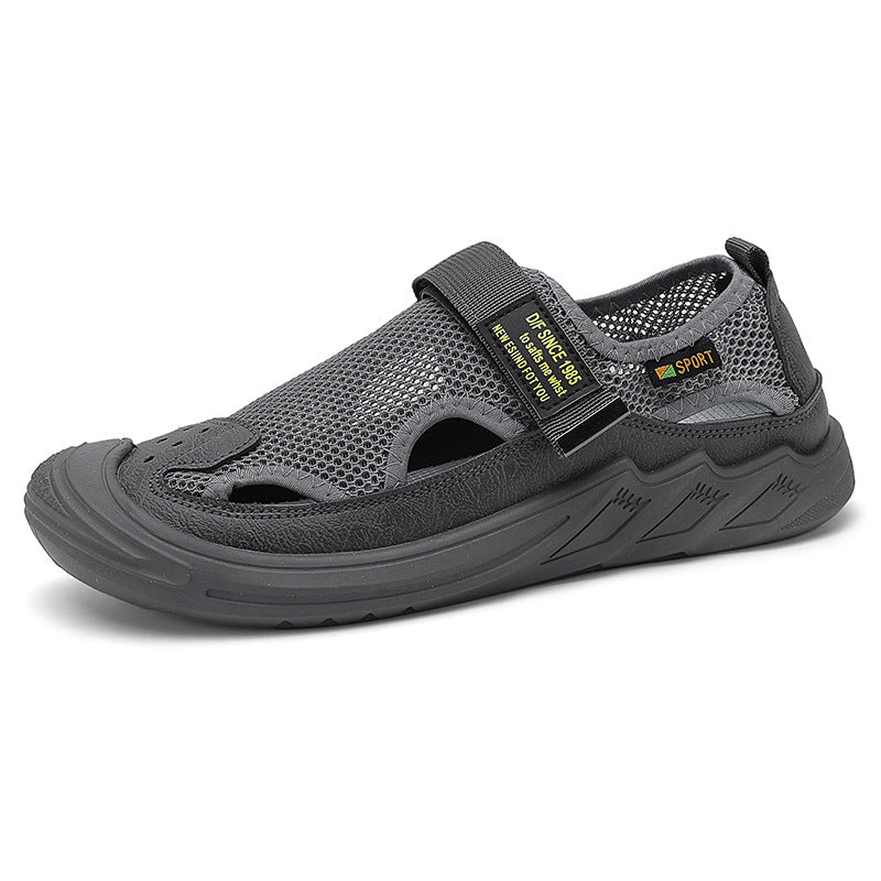 Sandálias de homem, sapatilhas de praia de exterior respiráveis de verão, sapatos casuais de rede de rede com sola macia, sapatos ocos antiderrapantes
