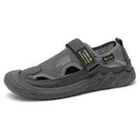 Sandálias de homem, sapatilhas de praia de exterior respiráveis de verão, sapatos casuais de rede de rede com sola macia, sapatos ocos antiderrapantes