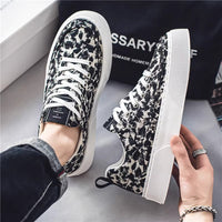 Sapatos de lona para homem, sapatos de madeira finos, flexíveis, flexíveis, respiráveis e casuais de sola grossa, sapatos desportivos masculinos de tecido de nicho, sapatos modernos