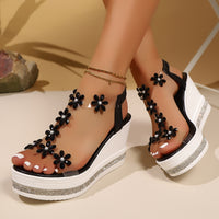 Sandálias de sola grossa para mulheres no Comércio Exterior, Novo Sapatos de Praia de Fada de Fada com cunha de moda plus size 2025