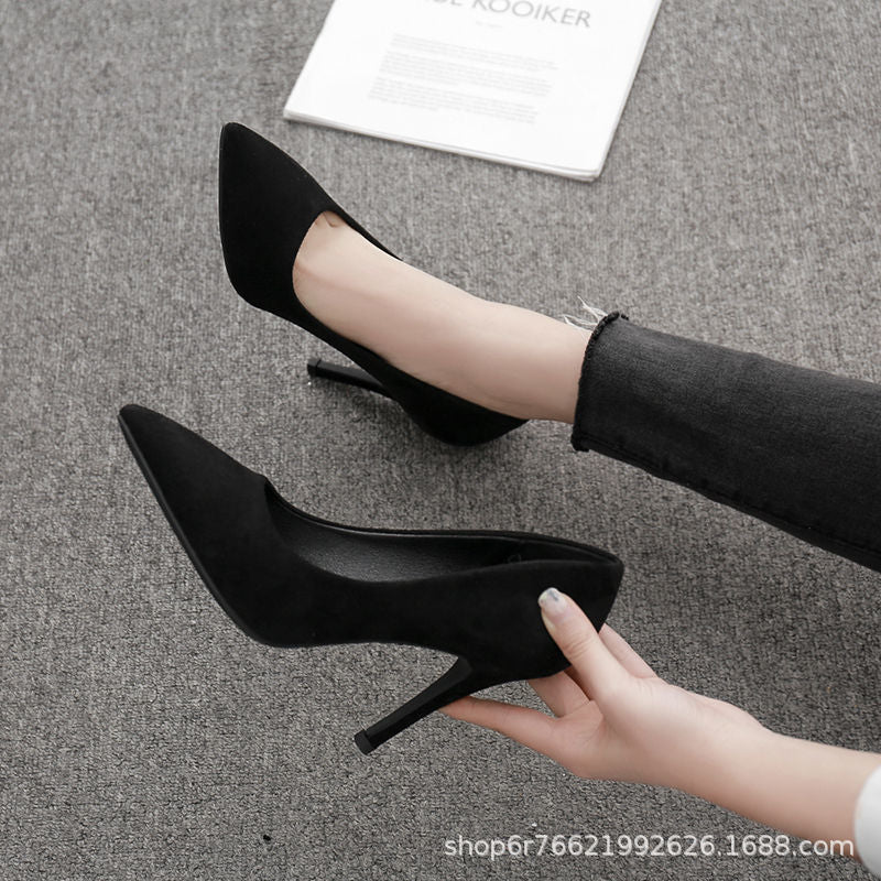 Salto alto feminino, primavera/outono 2024 novos sapatos profissionais pretos de bico pontiagudo com bico pontiagudo raso, sapatos de etiqueta plus size para exportação