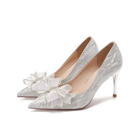 Saltos altos franceses para mulheres, novos sapatos de casamento de cristal com laço de strass primavera/outono 2025, elegantes saltos altos sociais para mulheres