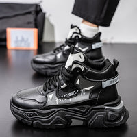 Sapatos masculinos de cano alto 2025 nova marca de outono na moda, ténis desportivos casuais versáteis, ténis brancos de pai com sola grossa e aumento de altura