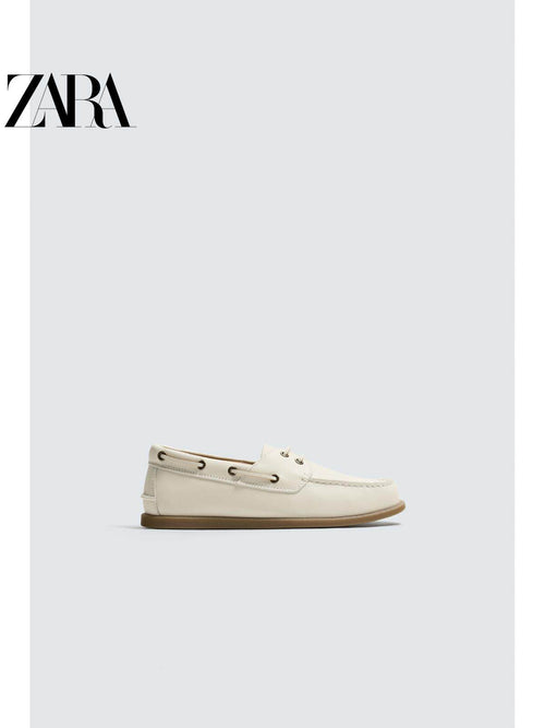Sapatos masculinos ZARA Primavera/Verão 2026, cabedal em couro liso branco, bico redondo, estilo náutico, 2438720 001