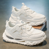 Sapatos de rede 2025 sapatos masculinos baixos com atacadores, malha respirável, sapatos de pai, desportos casuais masculinos na moda, modernos e versáteis