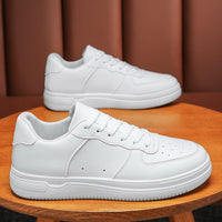 Sapatos masculinos de verão, sapatos brancos novos e respiráveis, ténis versáteis de sola grossa e modernos, ténis casuais, ténis, sapatos modernos