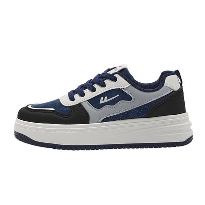 Sapatos brancos Warrior de cano baixo, confortáveis, versáteis versáteis de sola grossa, ténis modernos e estéticos, sapatos femininos simples com um design elegante