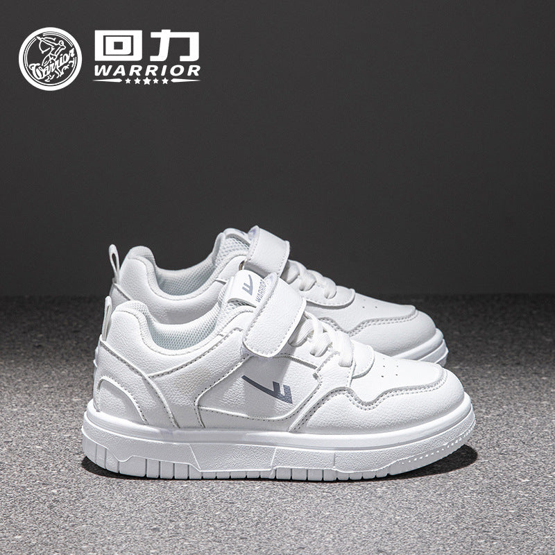 Ténis infantis Warrior de velcro de cor sólida, portáteis, fáceis de vestir e tirar, sapatos brancos desportivos, sapatos de outono simples respiráveis e na moda