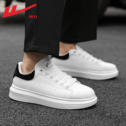 Ténis brancos Warrior transpiráveis em unissex com sola grossa, sapatos casuais confortáveis e confortáveis, estilo universitário, sapatos simples leves e modernos por grosso
