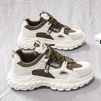 Sapatos Masculinos Populares de Celebridades na Internet 2024 Novos Primaveras Versáteis Casuais Casuais para Aumento de Altura Pequenos Desportivos Brancos Estilo Hong Kong Dad Ins Sapatos Modernos