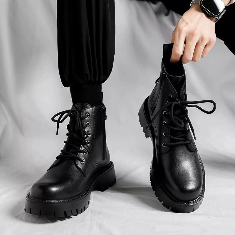 Botas Martin com fecho lateral para o outono, botas de motociclismo pretas pretas de estilo britânico de cano alto e alta, botas de passeio de corte médio