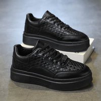 Novos Sapatos Masculinos de Outono 2025: Ténis Brancos Desportivos Casuais Desportivos Casuais que Aumentam a Altura, Sapatos de Snowboard Masculinos Modernos e Versáteis