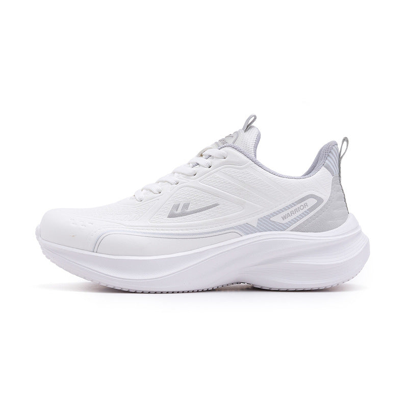 Os novos ténis de primavera da Warrior, sapatos pretos de sola grossa que aumentam a altura, sapatos femininos de viagem de exterior simples e versáteis de cor sólida