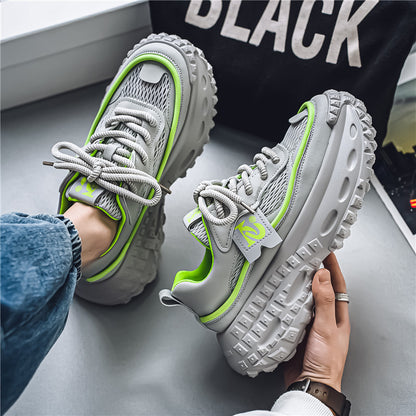 Sapatos masculinos de verão, novos sapatos desportivos de malha respirável, sapatos casuais casuais para homens na moda, versáteis e de sola grossa que aumentam a altura
