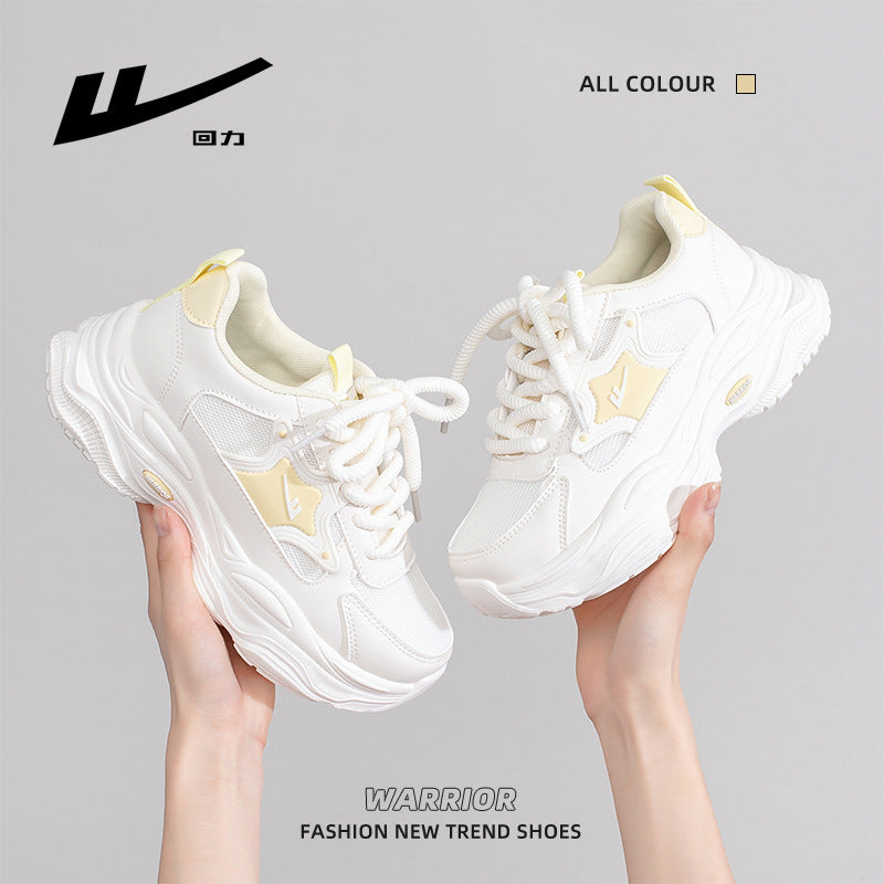 Sapatos de pai estilo minimalista Warrior, sapatos desportivos de sola grossa respiráveis em malha, sapatos casuais casuais para caminhadas ao ar livre primavera/outono 2025