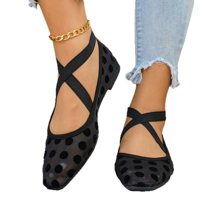 Sapatos casuais casuais casuais planos, de salto baixo, de salto baixo, de grande tamanho, transfronteiriços, novas sandálias femininas de malha respirável com bolinhas de verão