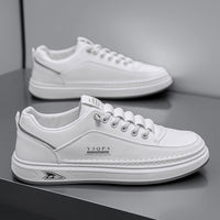Sapatos de primavera para homem, novos sapatos brancos respiráveis, ténis desportivos casuais de um só pedal na moda, sapatos modernos