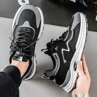 Sapatilhas desportivas de verão respiráveis em malha oca, sola macia masculina 2025 Novos sapatos versáteis, sapatilhas casuais, ténis de corrida