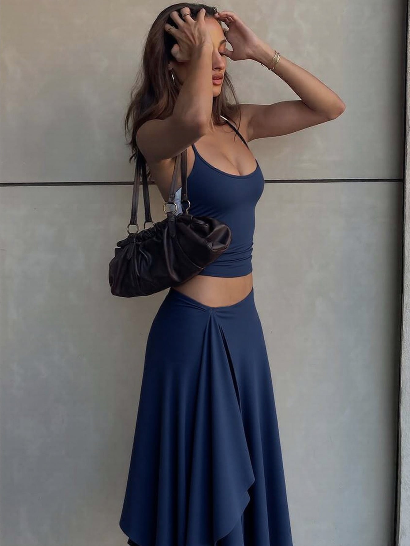 Conjunto europeu e americano de verão transfronteiriço, conjunto de duas peças de saia comprida de cor justa e sexy na moda, justo e sensual, camisola pequena de cor sólida e saia longa de duas peças para mulheres