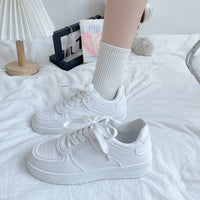 2024 Novos Ténis Desportivos Universitários Americanos Vintage de Estilo Hong Kong de Estilo Americano Vintage Branco Branco de Sola Grossa com Atacadores Brancos
