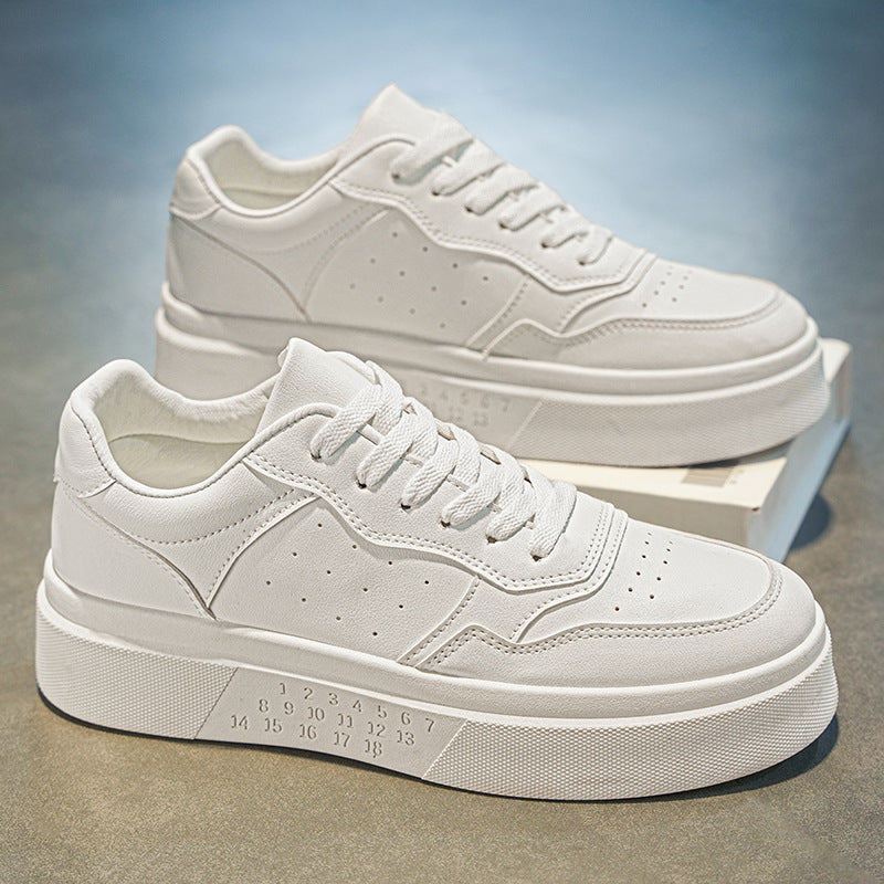 Sapatos masculinos de verão, sapatos brancos novos e respiráveis, ténis versáteis da moda com sola grossa para estudantes, ténis casuais, sapatos modernos
