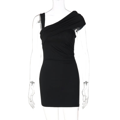 Roupa Feminina Europeia e Americana 2026 Verão Novo Vestido Curto Diagonal Fita Ajustada de Cor Lisa para Mulheres, Grossista para Mulheres