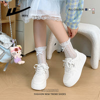 Sapatos brancos Warrior de cano baixo, confortáveis, versáteis versáteis de sola grossa, ténis modernos e estéticos, sapatos femininos simples com um design elegante