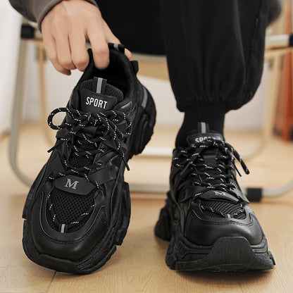 Sapatos masculinos populares famosos na internet, ténis de rede juvenil de verão, sapatos de pai Black Warrior para corrida na moda, aumento de altura