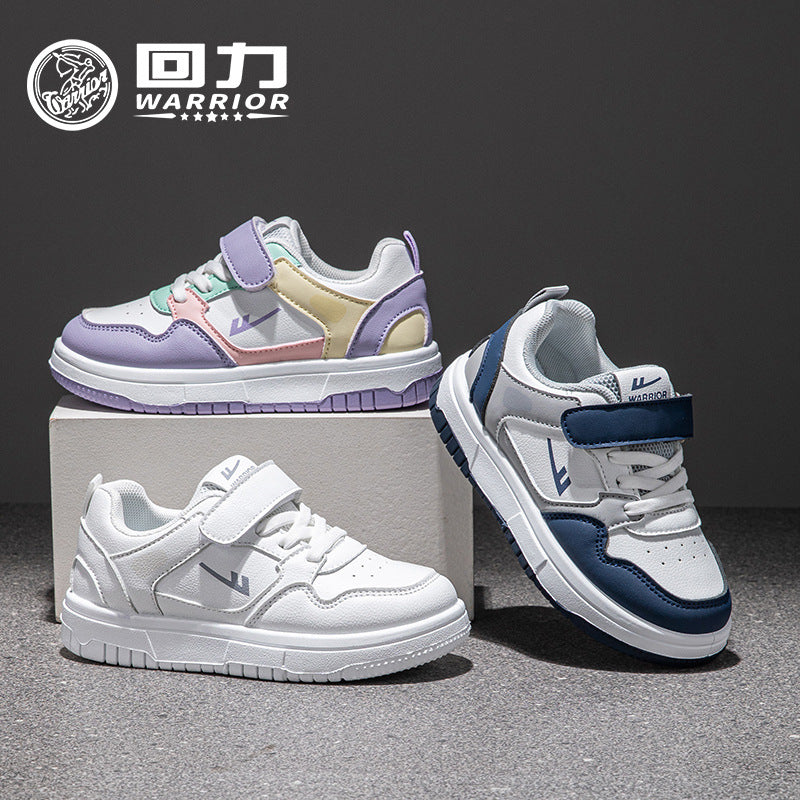 Ténis infantis Warrior de velcro de cor sólida, portáteis, fáceis de vestir e tirar, sapatos brancos desportivos, sapatos de outono simples respiráveis e na moda