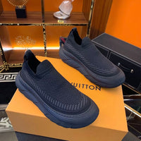 Novos sapatos de malha fina e respiráveis de malha para o Verão 2024, Sapatilhas de Meia Desportivas Casual Versáteis para Homens