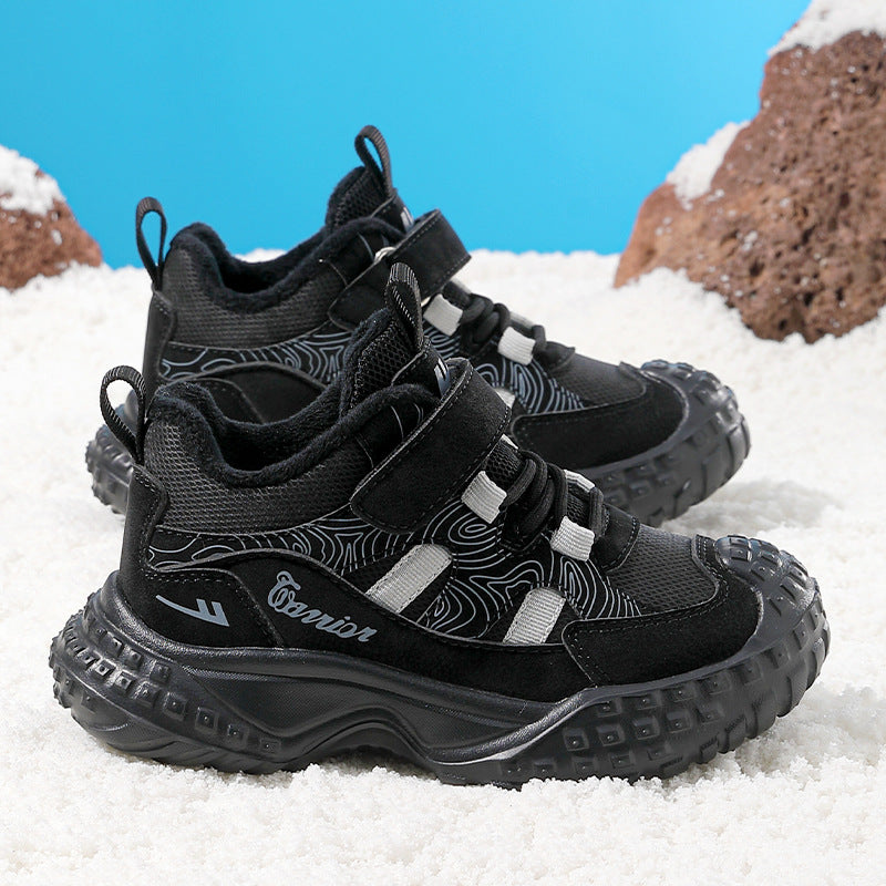 Novos sapatos infantis para o exterior de inverno para mulher e para mulher, sapatos desportivos de velcro forrados a fleece, sapatos modernos e versáteis com adesivo frio