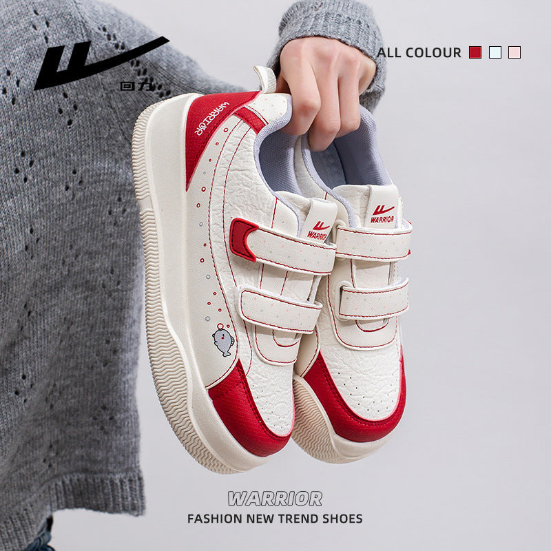 Os novos ténis femininos de velcro baixo da Warrior, sapatos casuais versáteis e modernos, sapatos simples com blocos de cor estilosos