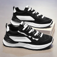 Sapatos masculinos de verão 2025 Novos ténis brancos em rede respirável, sapatos desportivos masculinos, sapatos casuais casuais versáteis coreanos