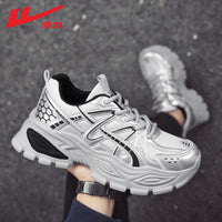 Os novos sapatos desportivos versáteis de cabeleiro baixo e de tampo baixo, sapatos masculinos modernos com blocos de cor, sapatos casuais coreanos de alto valor
