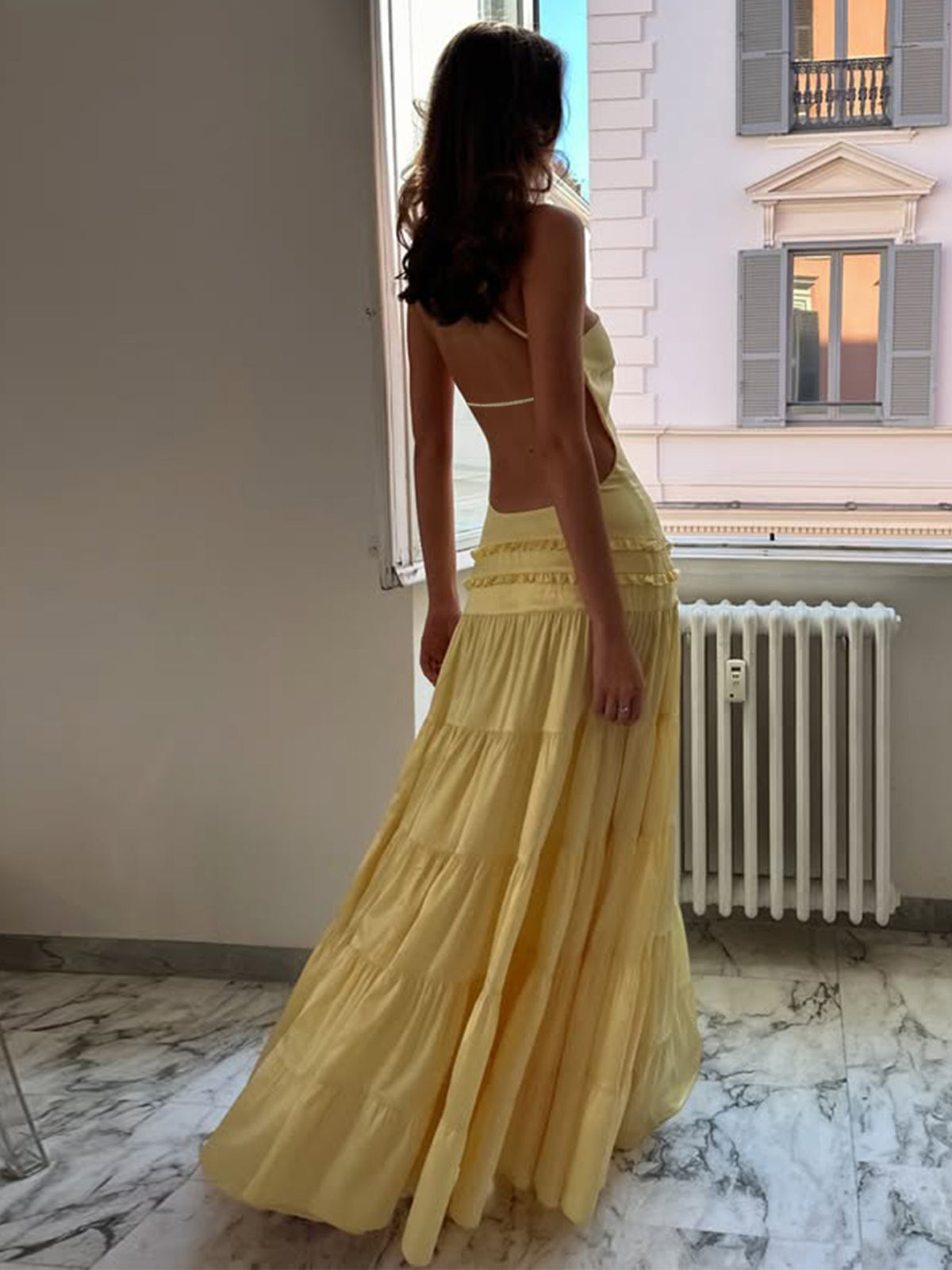 Vestido transfronteiriço novo e vendido pela Europa e América, vestido longo de retalhos, de um ombro, plissado e multicamadas, sexy, sem costas ocas, remendado, para mulheres