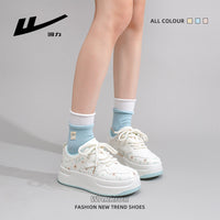 Guerreiros na moda, versáteis, sapatos de skate confortáveis de sola grossa com design em couro, calçados casuais femininos coreanos de alto valor estético